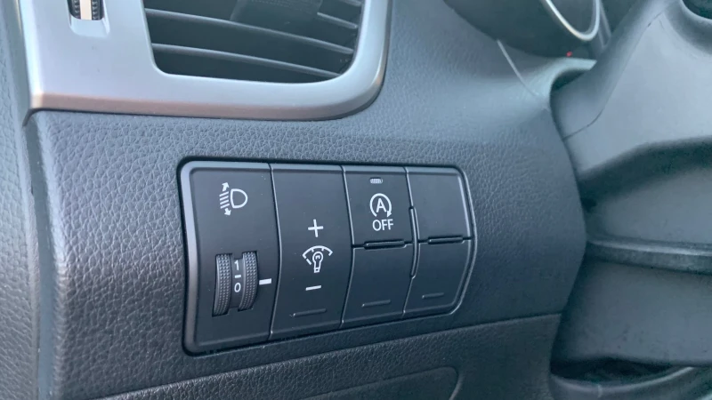 Hyundai I30 1.6crdi* 110hp, снимка 13 - Автомобили и джипове - 53359920