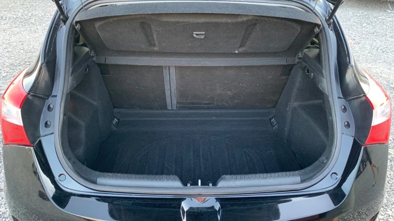 Hyundai I30 1.6crdi* 110hp, снимка 14 - Автомобили и джипове - 53359920