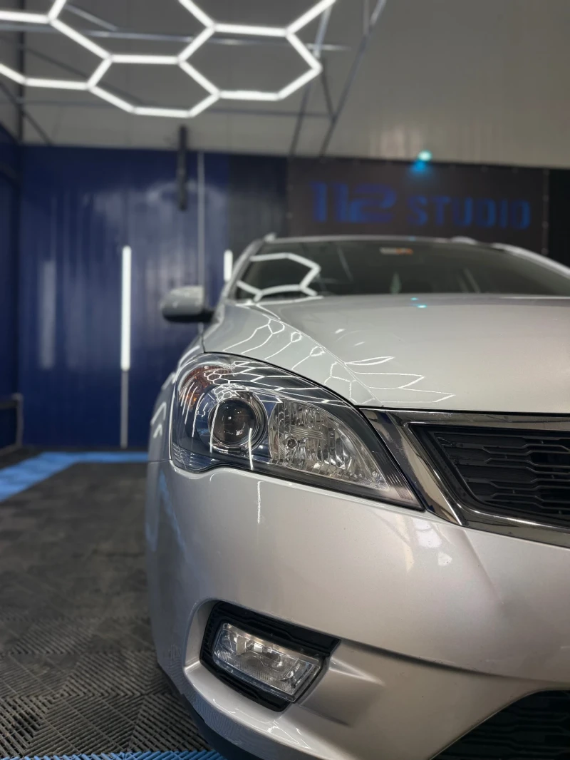 Kia Ceed 1.6i Швейцария , снимка 12 - Автомобили и джипове - 53373577