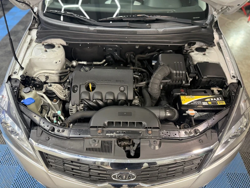 Kia Ceed 1.6i Швейцария , снимка 14 - Автомобили и джипове - 53373577