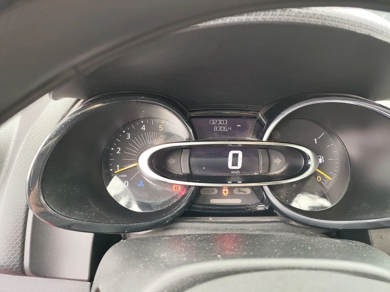 Renault Clio Grandtour, снимка 2 - Автомобили и джипове - 53444972