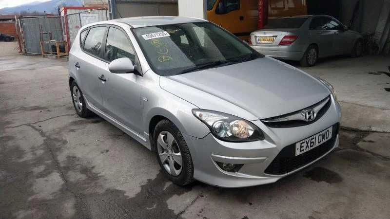 Hyundai I30 1.4 16V 3броя, снимка 9 - Автомобили и джипове - 47056585