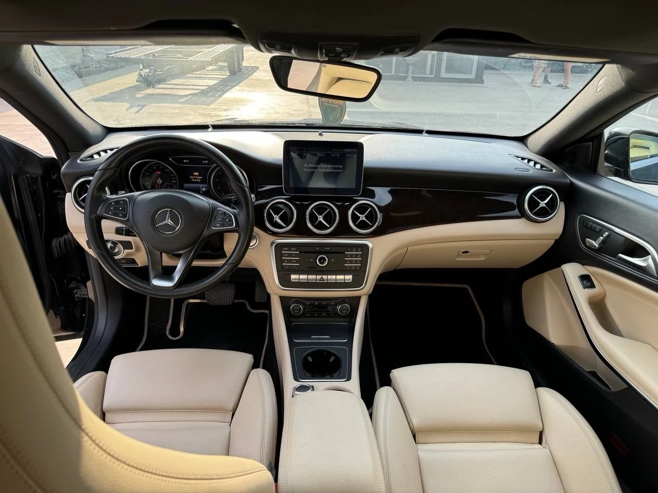 Mercedes-Benz CLA 250 4 MATIC/PANORAMA - изображение 2