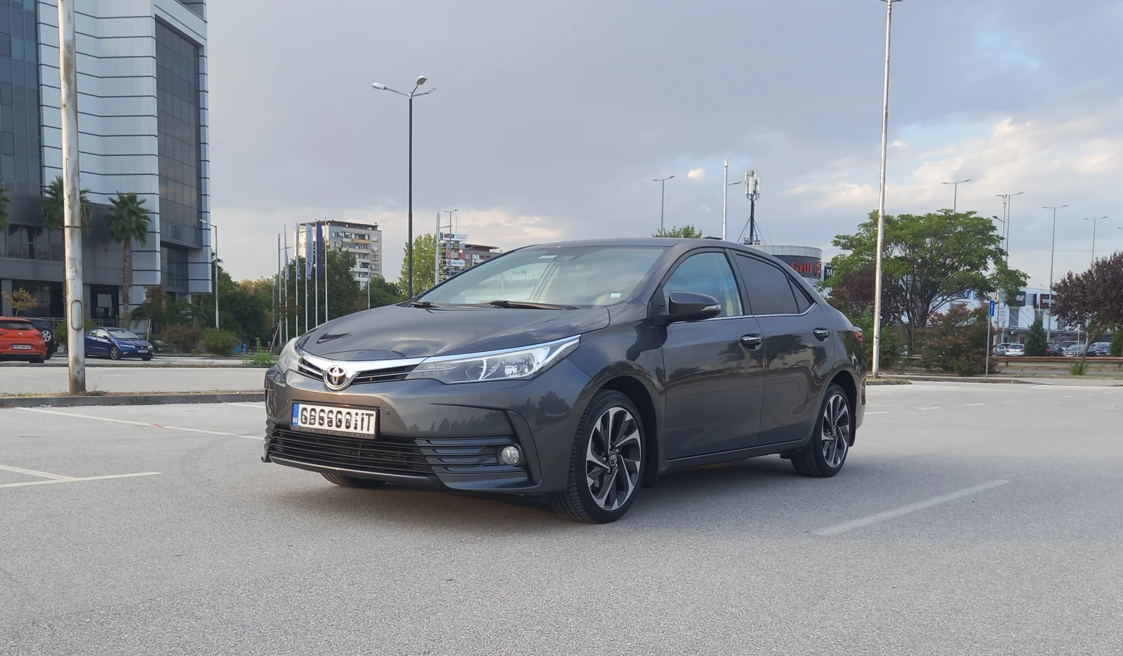 Toyota Corolla Anniversary Edition - изображение 2