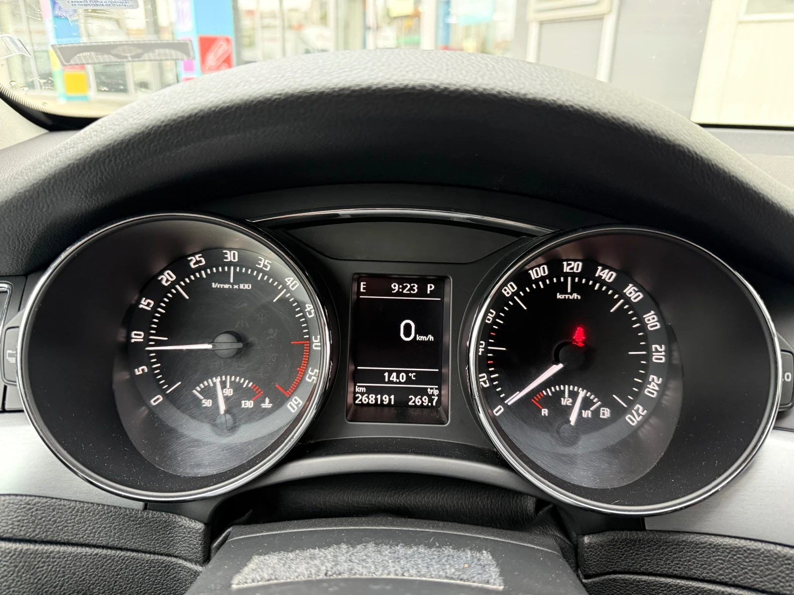 Skoda Superb 2.0tdi - изображение 9