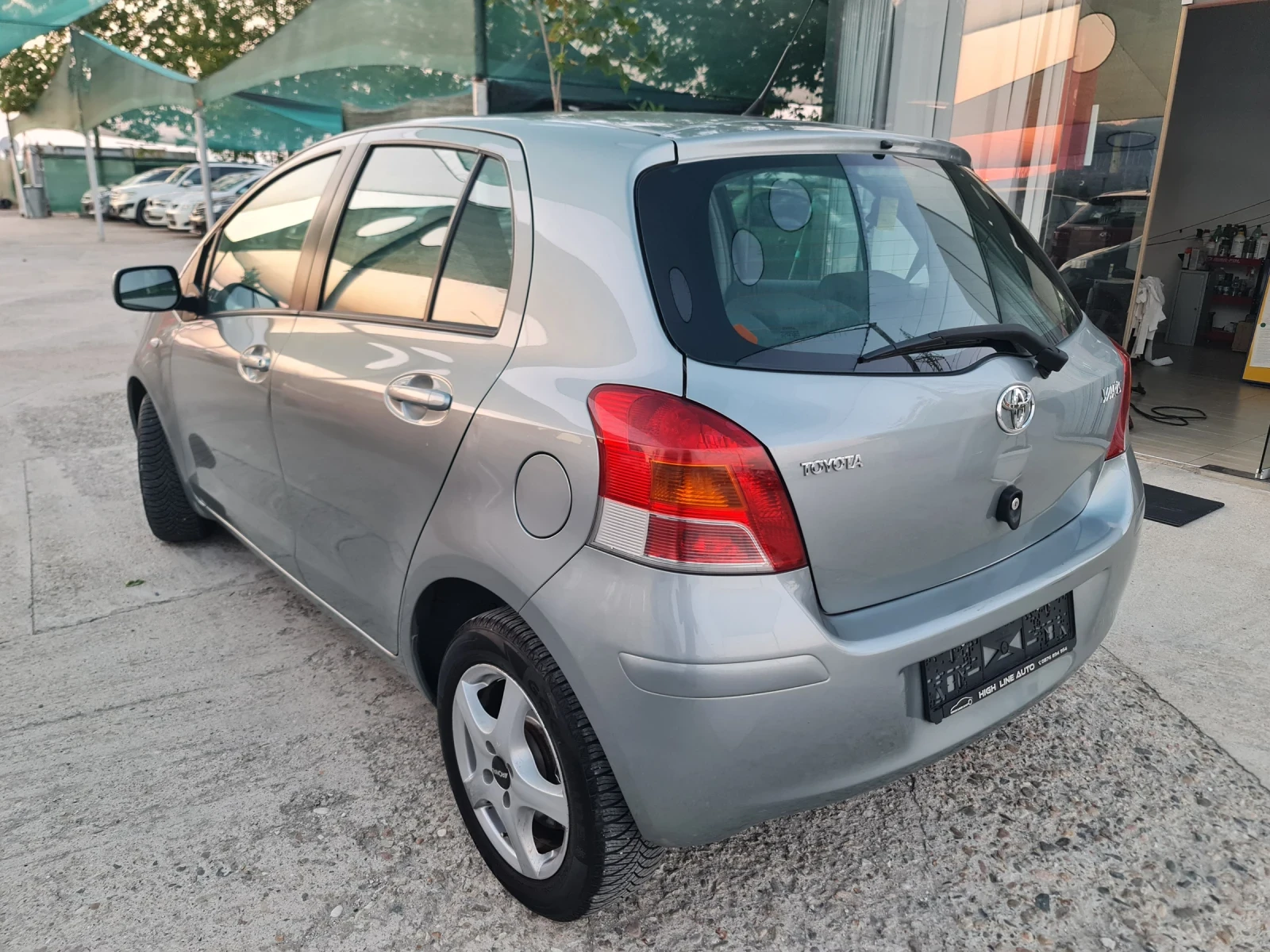 Toyota Yaris 1.33 Dual VVT-i Климатк Нови Гуми - изображение 4