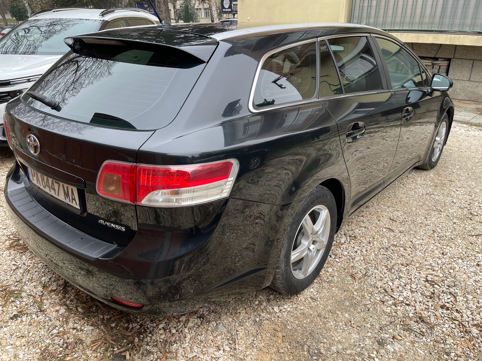 Toyota Avensis  - изображение 3