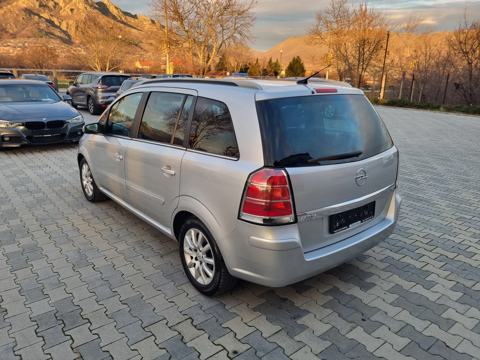 Opel Zafira 1.9CDTi-100кс 7 МЕСТА - изображение 4