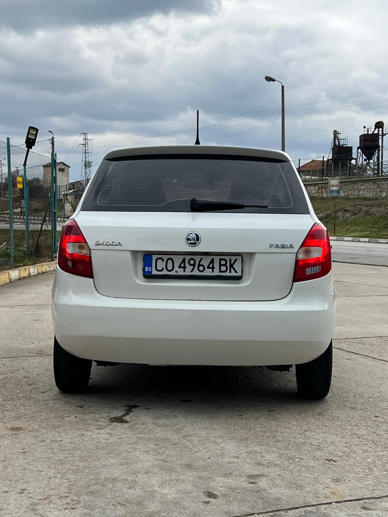 Skoda Fabia 1.2i, снимка 3 - Автомобили и джипове - 53903701