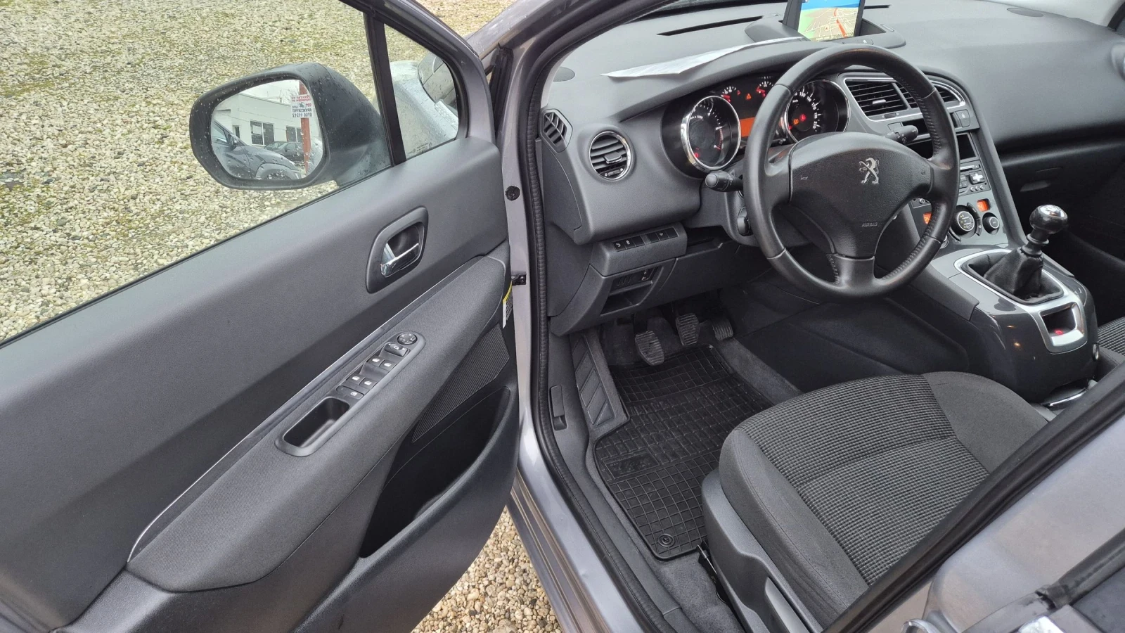 Peugeot 5008 1.6HDI НАВИ ЛЕД 7МЕСТА ЛИЗИНГ ВИДЕО , снимка 11 - Автомобили и джипове - 53978535