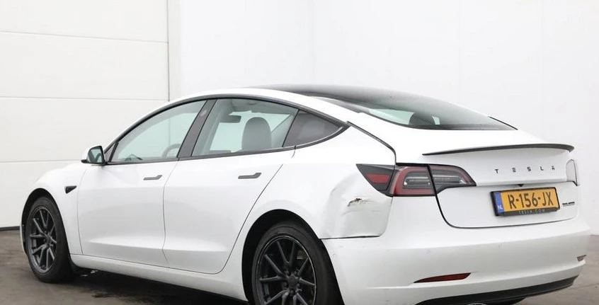 Tesla Model 3 4x4 Фейслифт Long Range, снимка 3 - Автомобили и джипове - 54048223