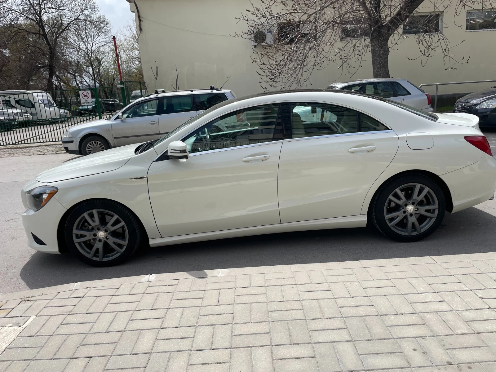 Mercedes-Benz CLA 250 | 4MATIC | PANORAMA | KEYLESS | CarPlay | 211к.с., снимка 4 - Автомобили и джипове - 54372368