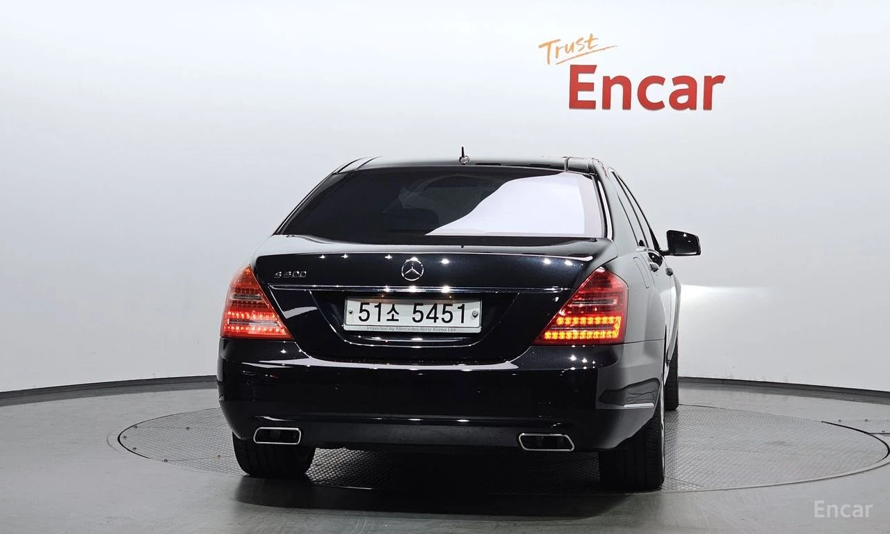 Mercedes-Benz S 500 LONG* AMG SPORT PACK* PANO* ОБДУХВ* МАСАЖ* , снимка 4 - Автомобили и джипове - 54487851