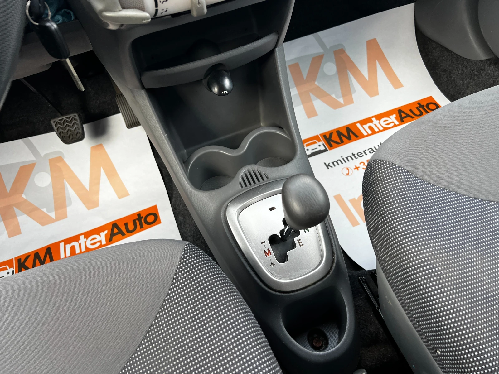 Peugeot 107 1.0i AUT/NAVI/РЕАЛЕН ПРОБЕГ, снимка 11 - Автомобили и джипове - 54713255
