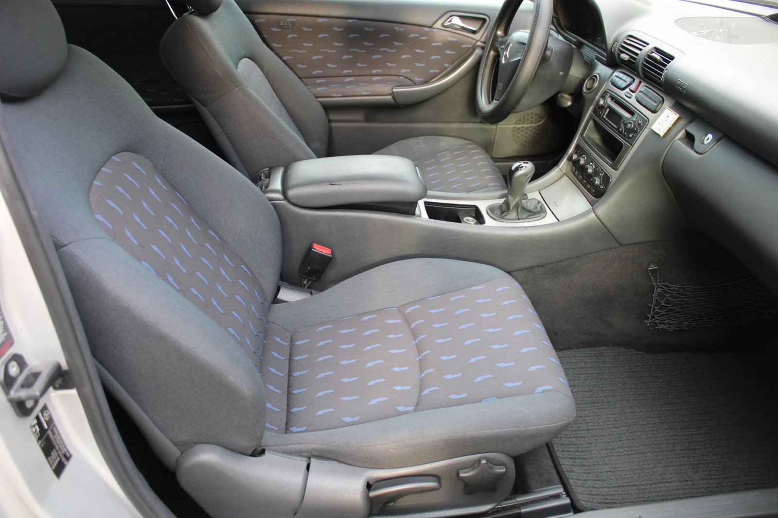 Mercedes-Benz C 180 Газов Инжекцион, снимка 7 - Автомобили и джипове - 54786342