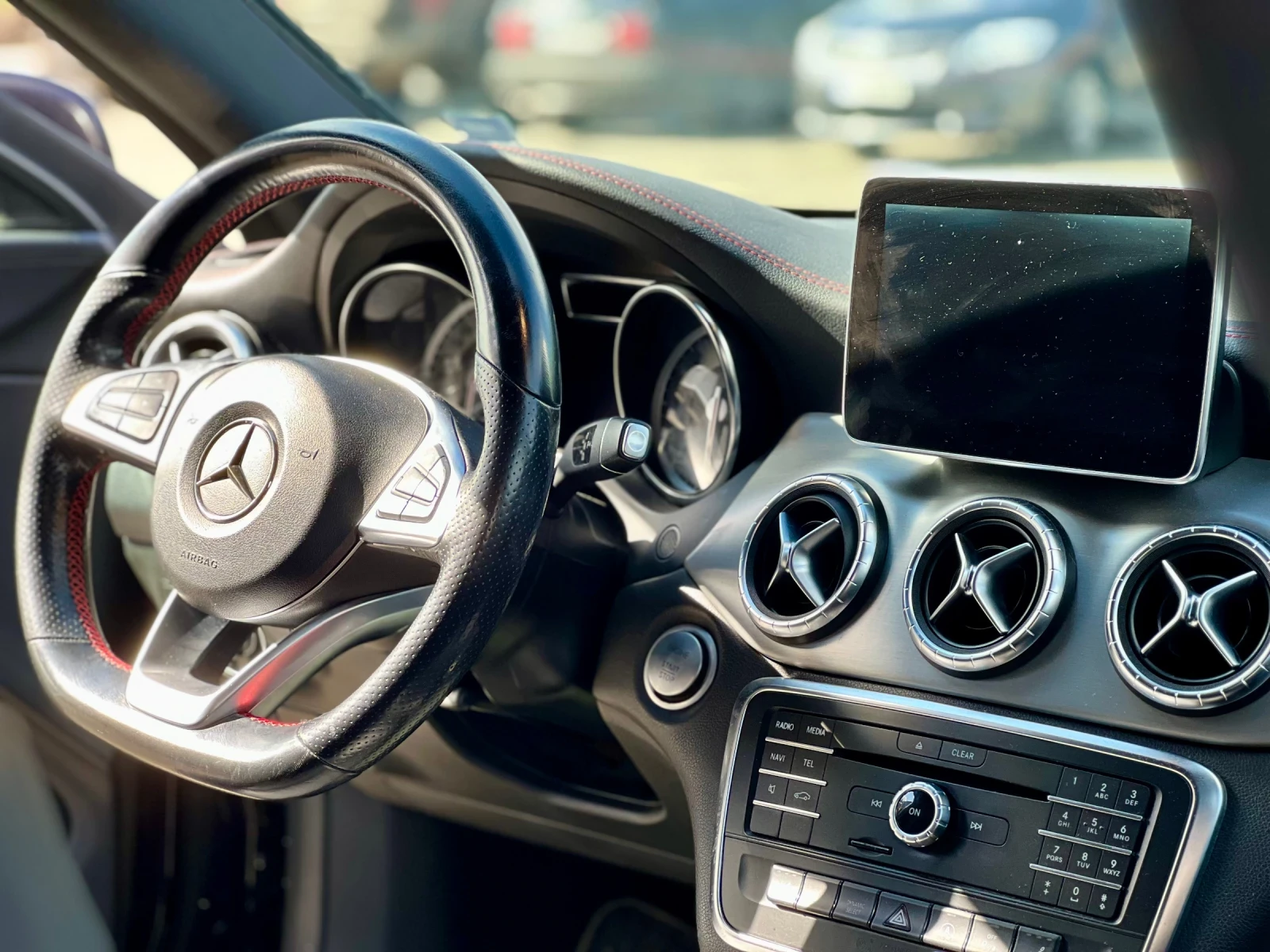 Mercedes-Benz CLA 220, снимка 5 - Автомобили и джипове - 54936977