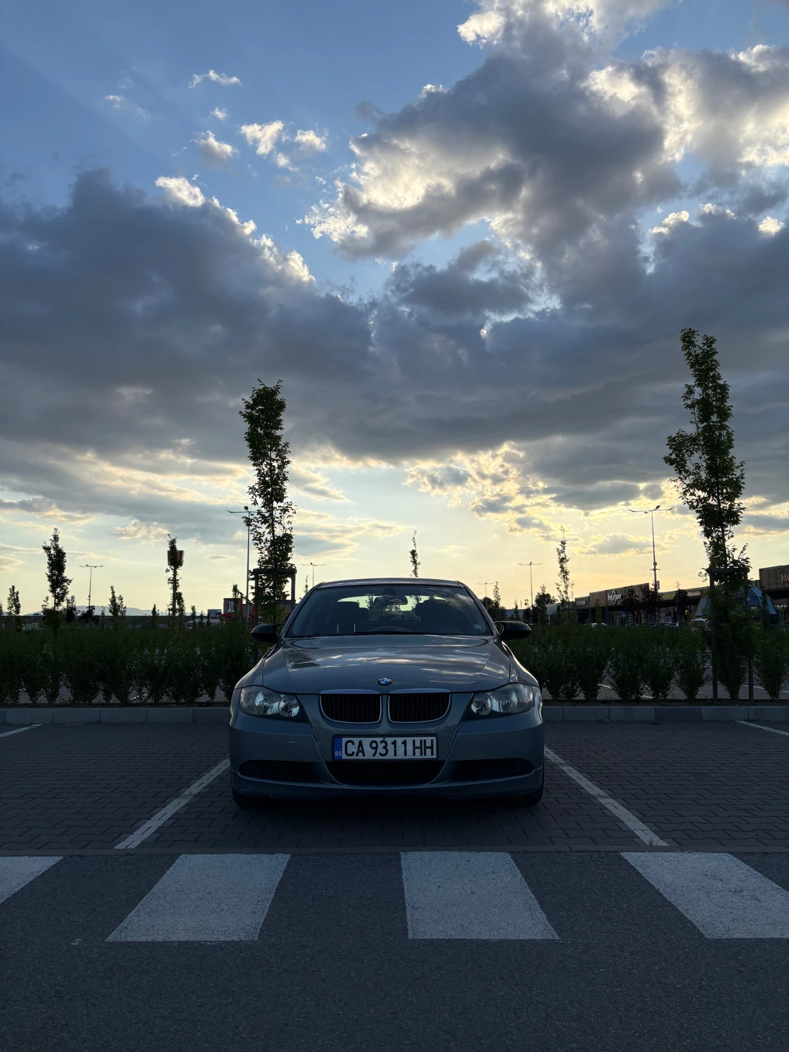 BMW 320, снимка 3 - Автомобили и джипове - 55361080