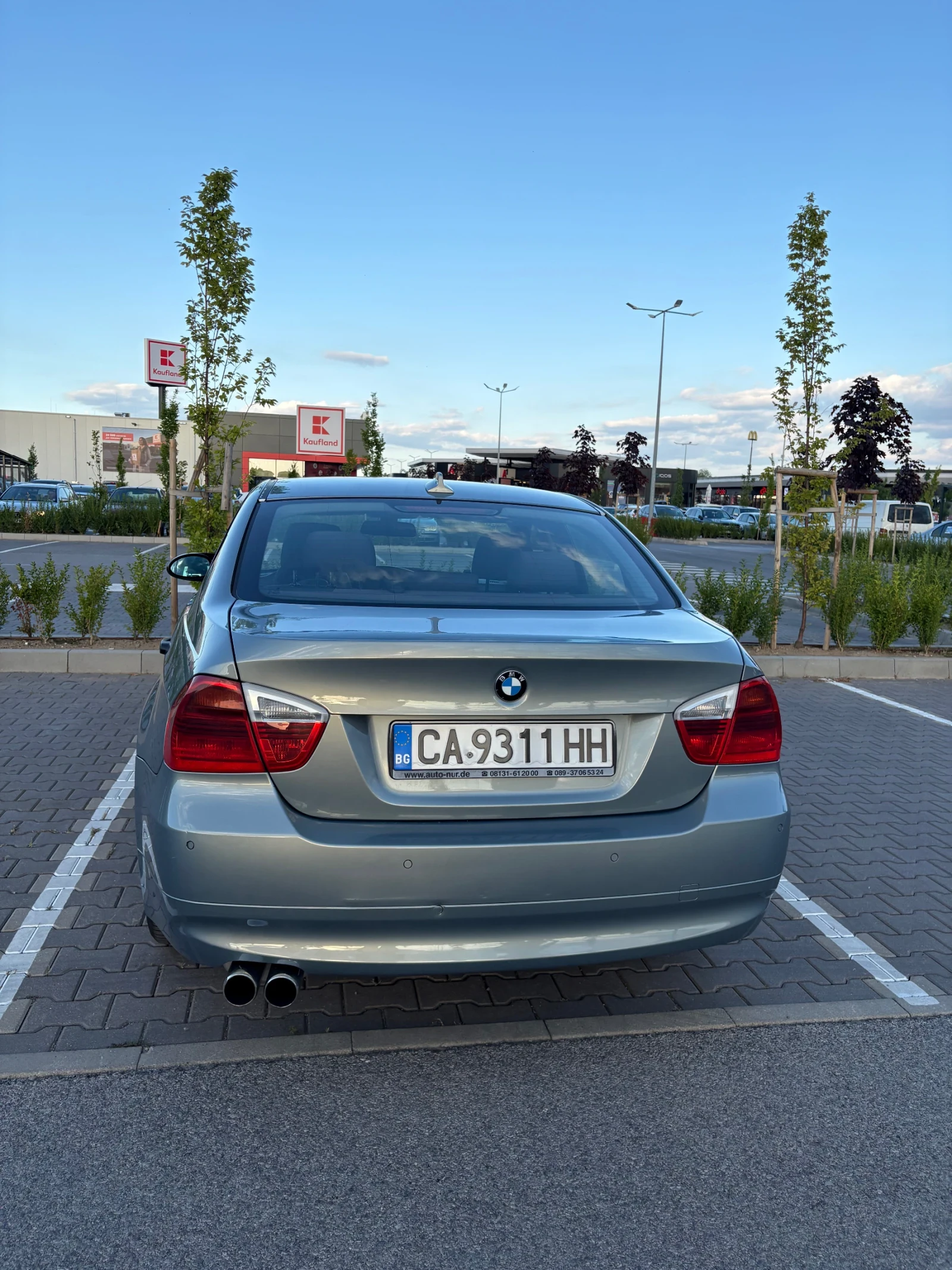 BMW 320, снимка 13 - Автомобили и джипове - 55361080