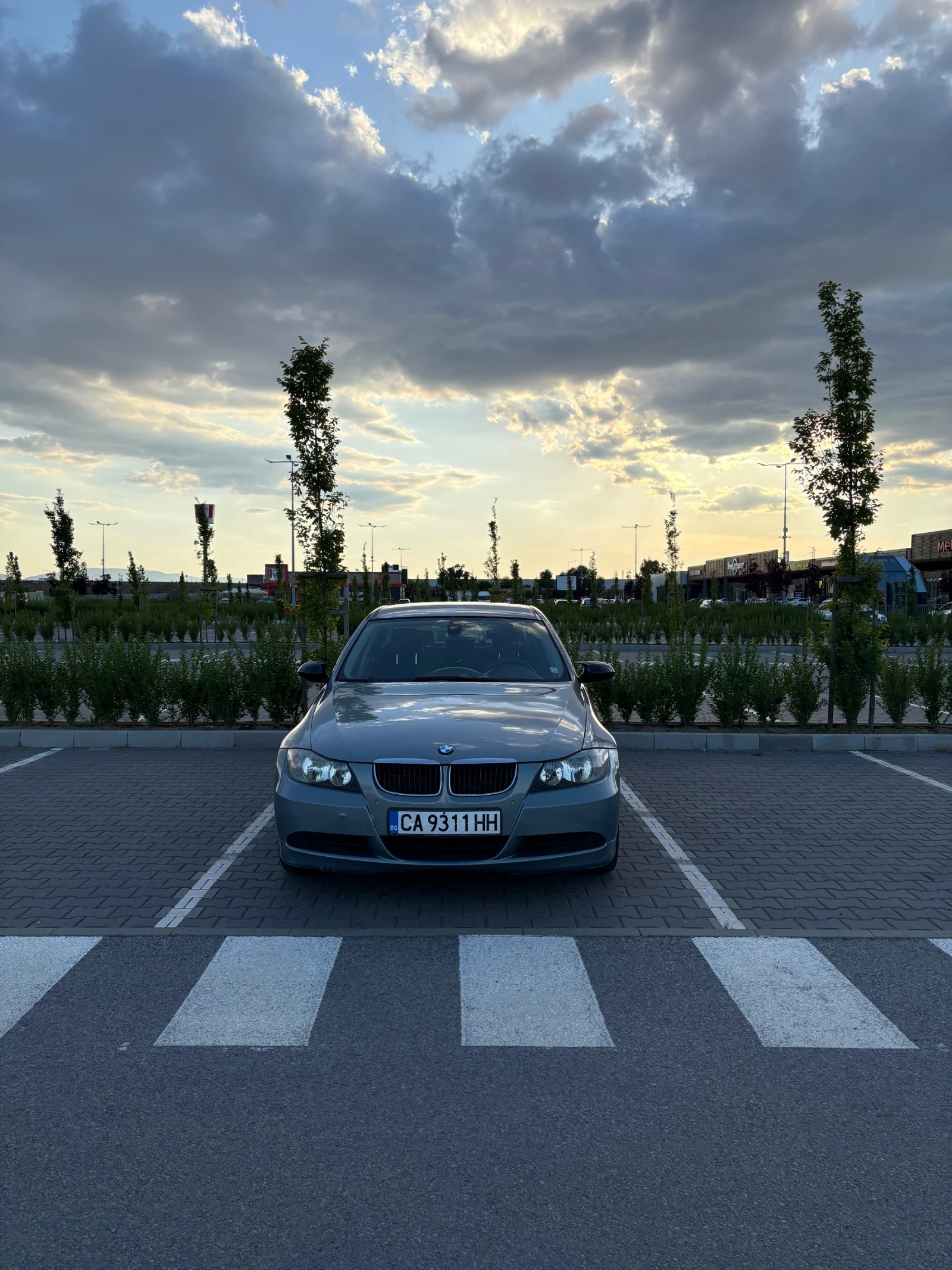 BMW 320, снимка 2 - Автомобили и джипове - 55361080