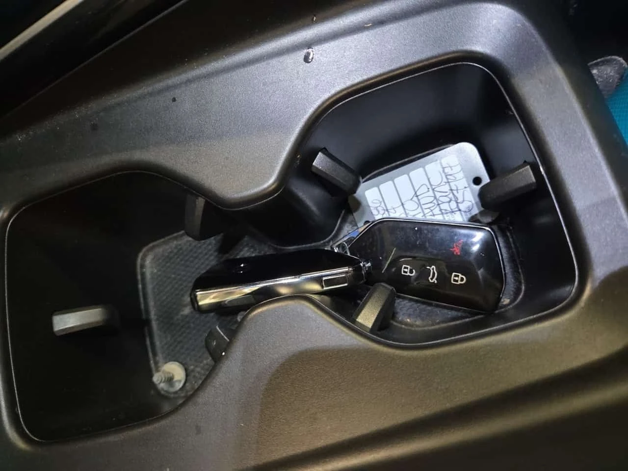 VW ID.4 * Pro * CARFAX * ����������� | Mobile.bg � ����������� 8