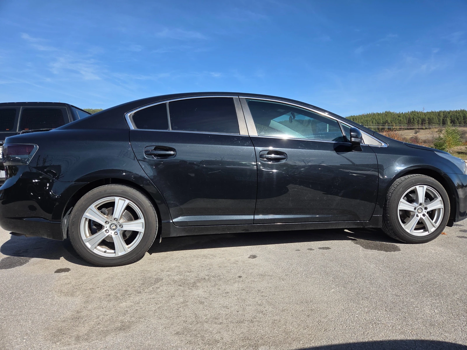 Toyota Avensis 1.8, снимка 6 - Автомобили и джипове - 56581003