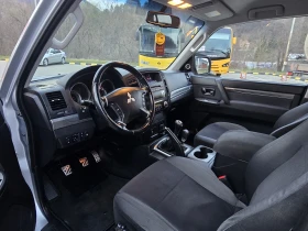 Mitsubishi Pajero Топ състояние внос Италия без нито точка ръжда, снимка 11