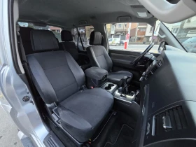 Mitsubishi Pajero Топ състояние внос Италия без нито точка ръжда, снимка 14