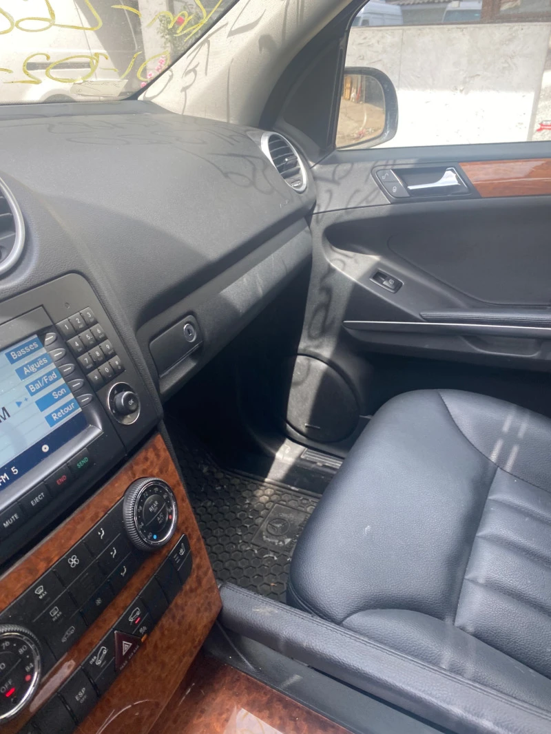 Mercedes-Benz ML 350 Бензин , снимка 8 - Автомобили и джипове - 46187206