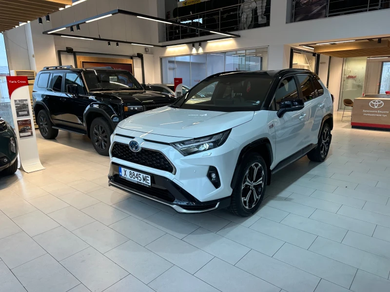 Toyota Rav4 Plug-In* Style, снимка 2 - Автомобили и джипове - 52309718
