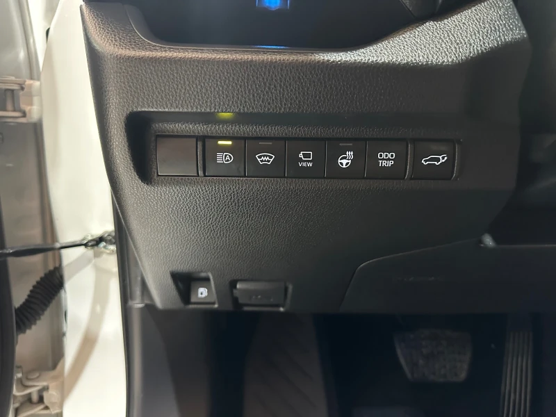 Toyota Rav4 Plug-In* Style, снимка 14 - Автомобили и джипове - 52309718