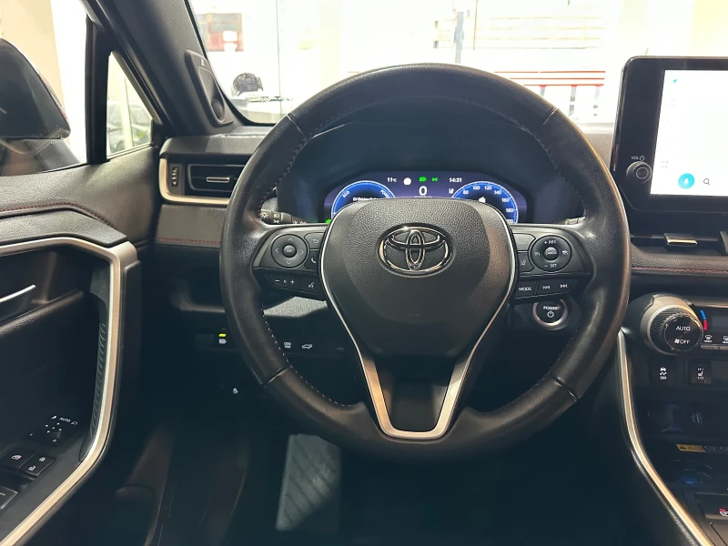Toyota Rav4 Plug-In* Style, снимка 11 - Автомобили и джипове - 52309718