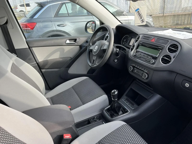 VW Tiguan 2.0 TDI, снимка 8 - Автомобили и джипове - 52868139