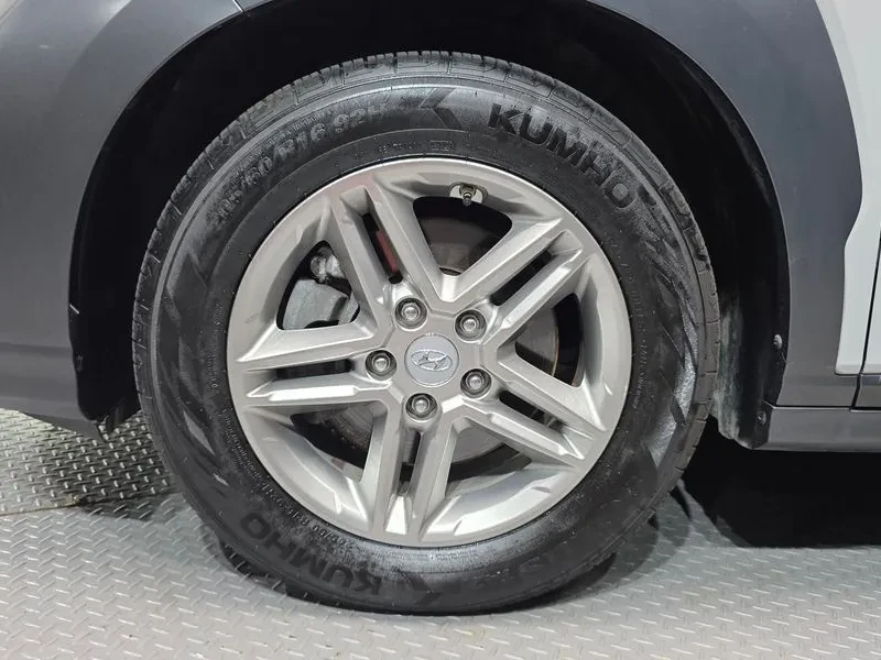 Hyundai Kona 1.6 Turbo 2Wd Modern, снимка 5 - Автомобили и джипове - 56321623