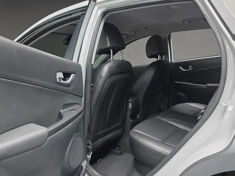 Hyundai Kona 1.6 Turbo 2Wd Modern, снимка 13 - Автомобили и джипове - 56321623