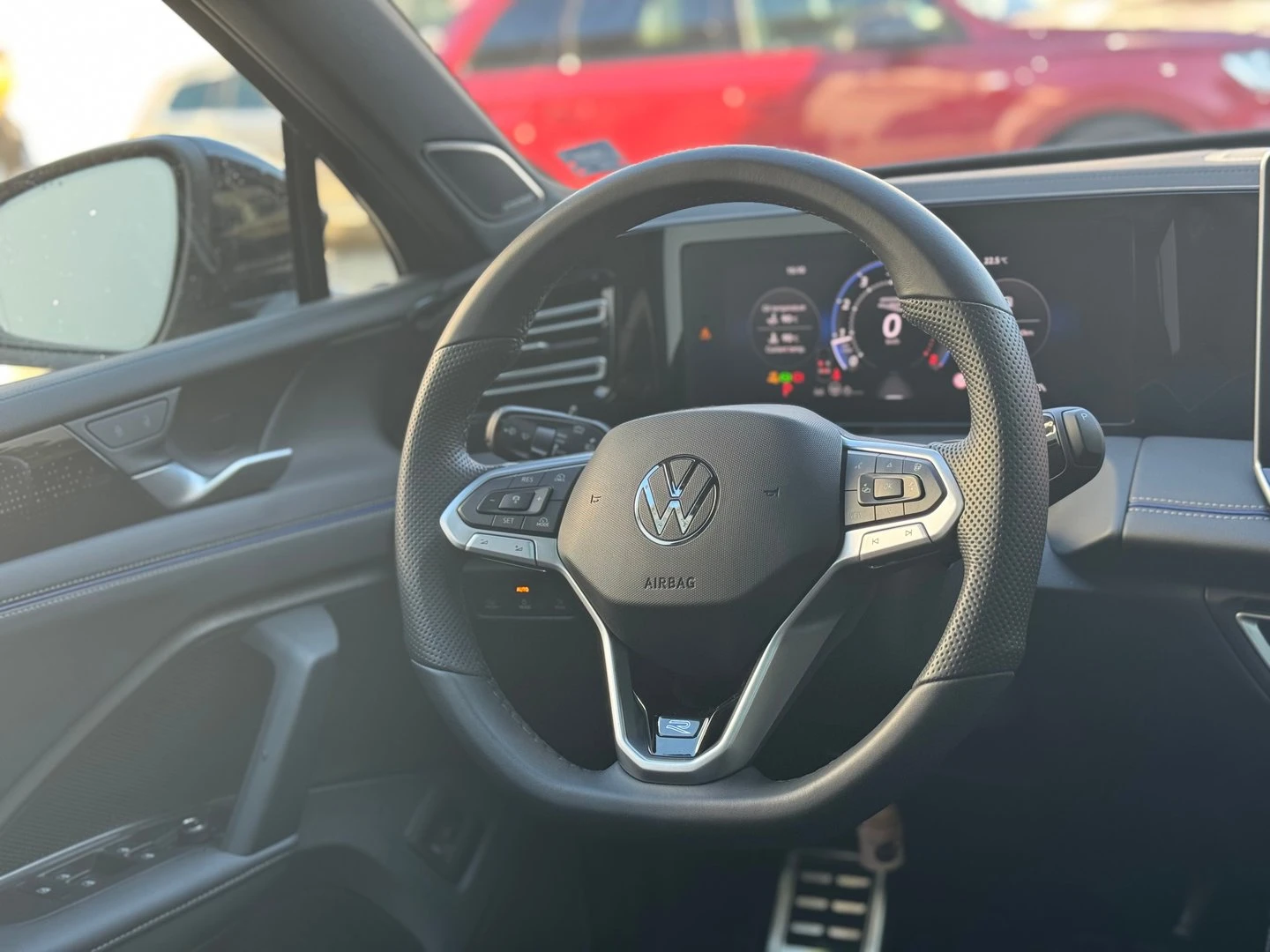 VW Tiguan R-Line Plus 2.0 TSI 4MOTION DSG | Mobile.bg � ����������� 11