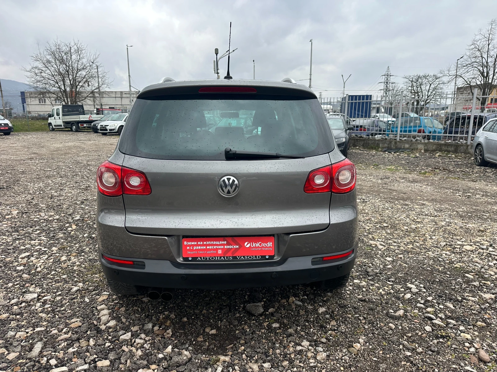 VW Tiguan 2.0TDI 140kc 4X4 AUTOMAT, снимка 4 - Автомобили и джипове - 53945927