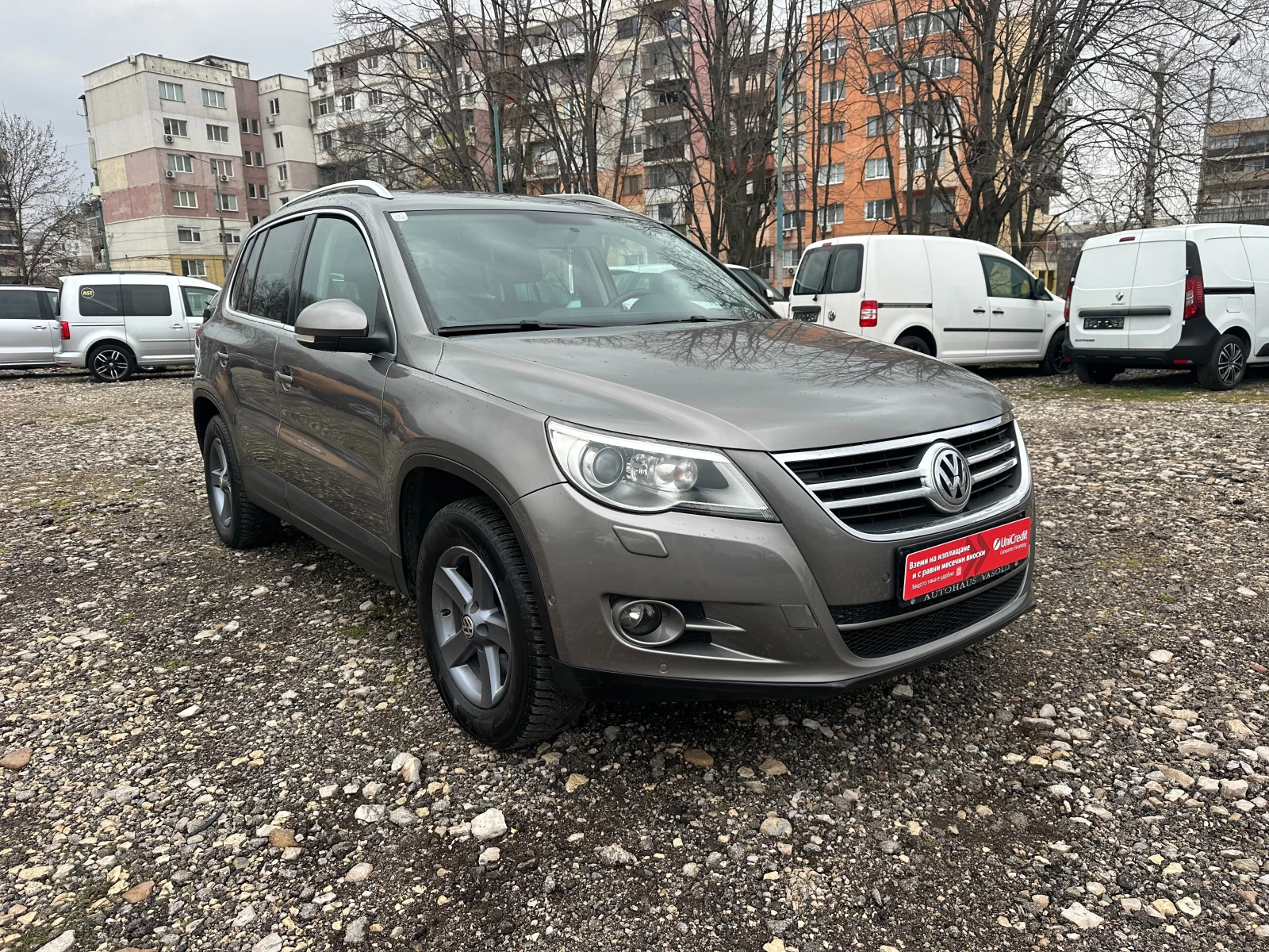 VW Tiguan 2.0TDI 140kc 4X4 AUTOMAT, снимка 7 - Автомобили и джипове - 53945927