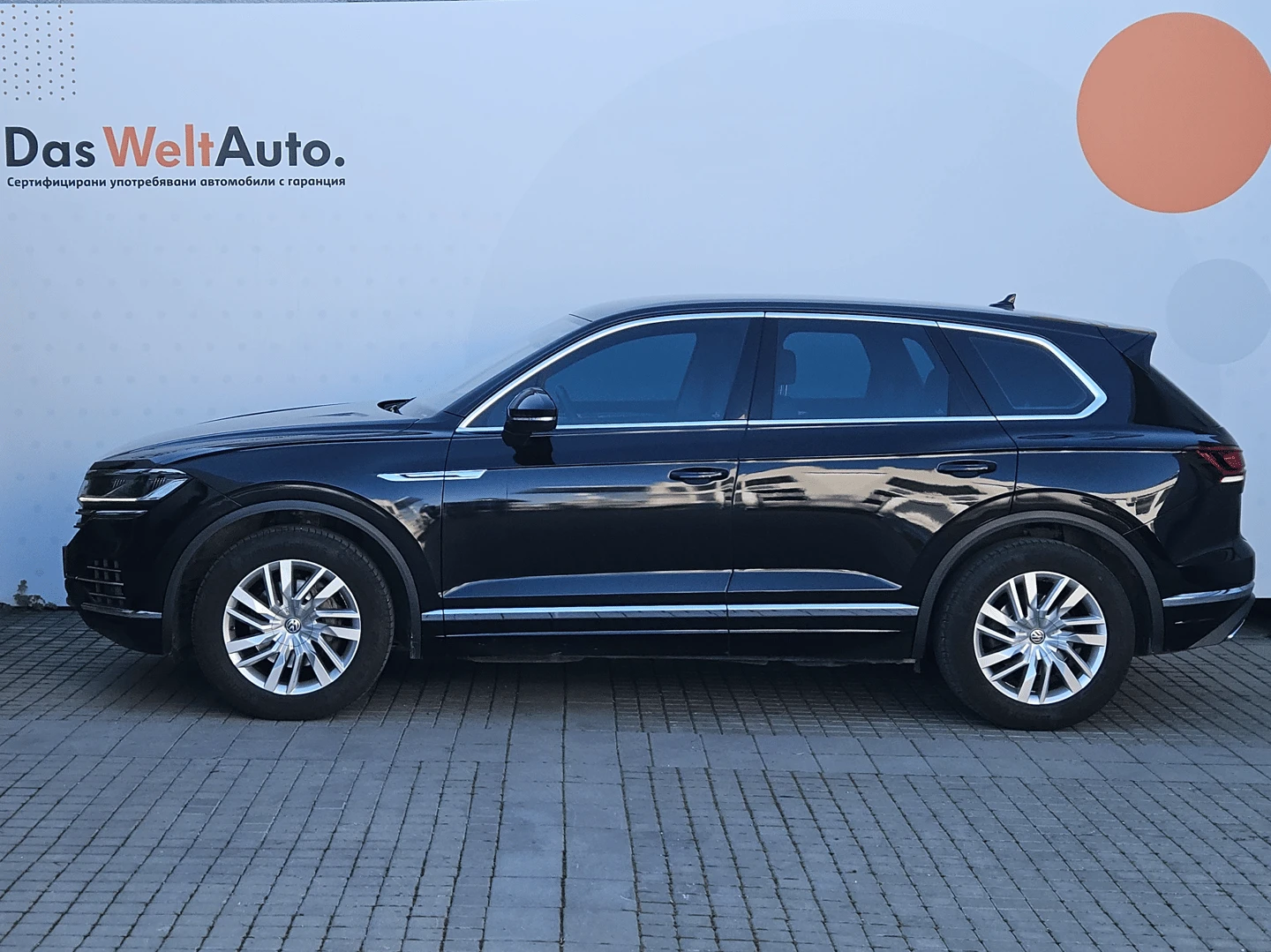 VW Touareg, снимка 2 - Автомобили и джипове - 54601576