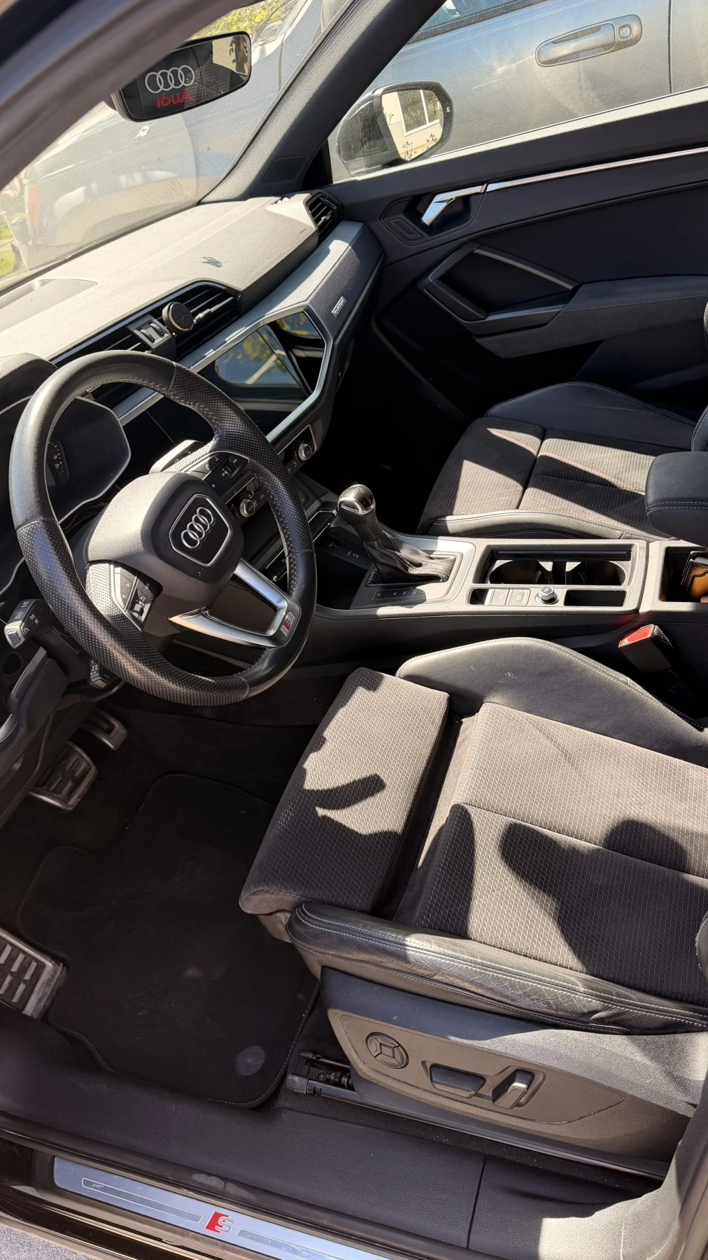 Audi Q3 2.0, снимка 7 - Автомобили и джипове - 54331023