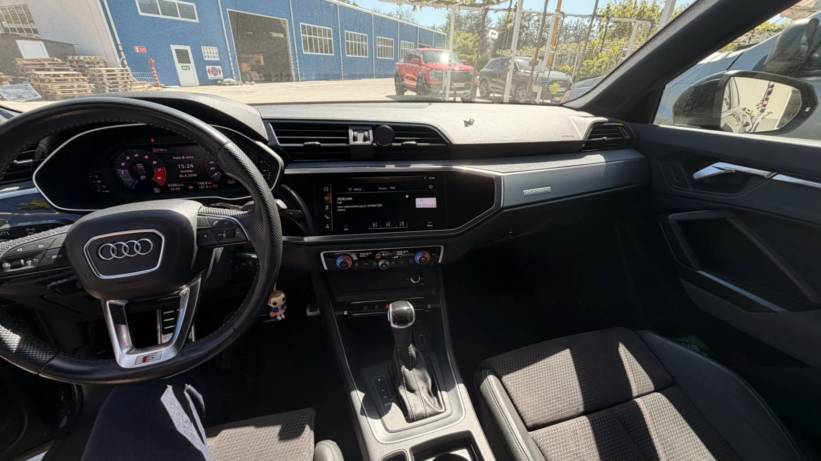 Audi Q3 2.0, снимка 4 - Автомобили и джипове - 54331023