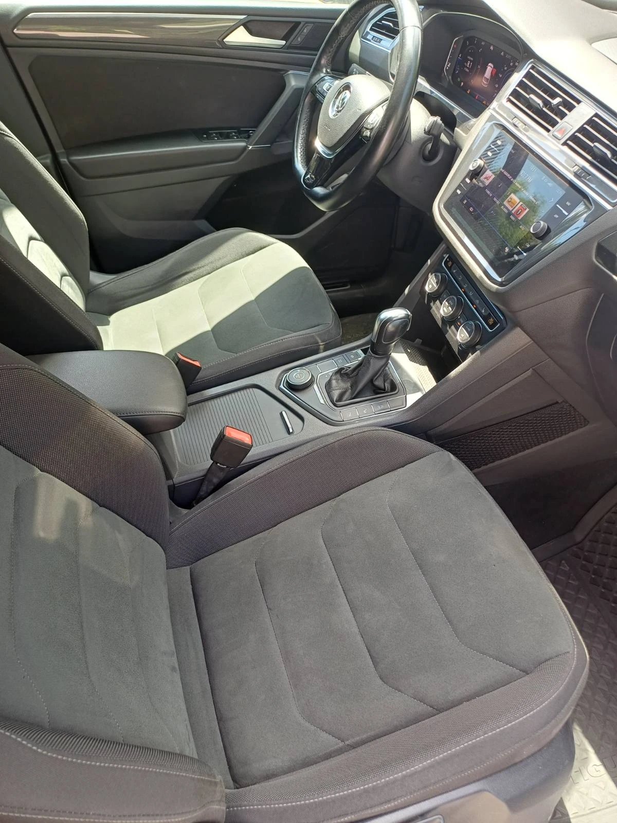 VW Tiguan Allspace R-line, снимка 5 - Автомобили и джипове - 55940043