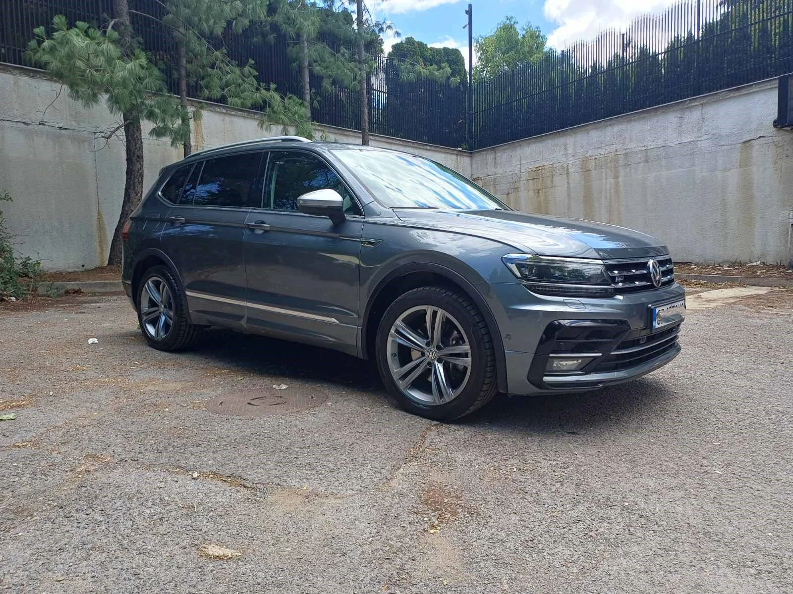 VW Tiguan Allspace R-line