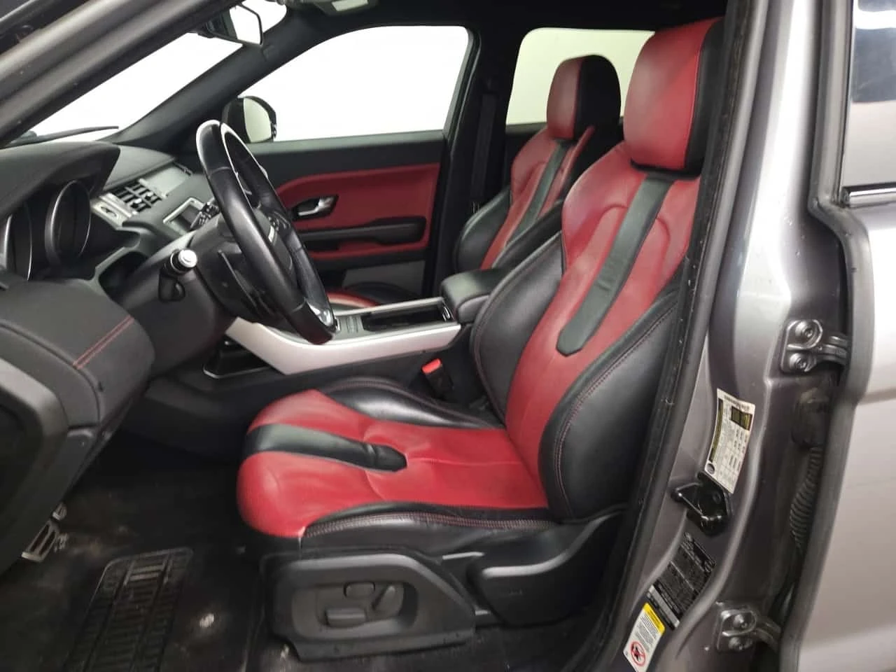 Land Rover Range Rover Evoque DYNAMIC| MERIDIAN| PANO| ПОДГРЕВИ| , снимка 5 - Автомобили и джипове - 56164893