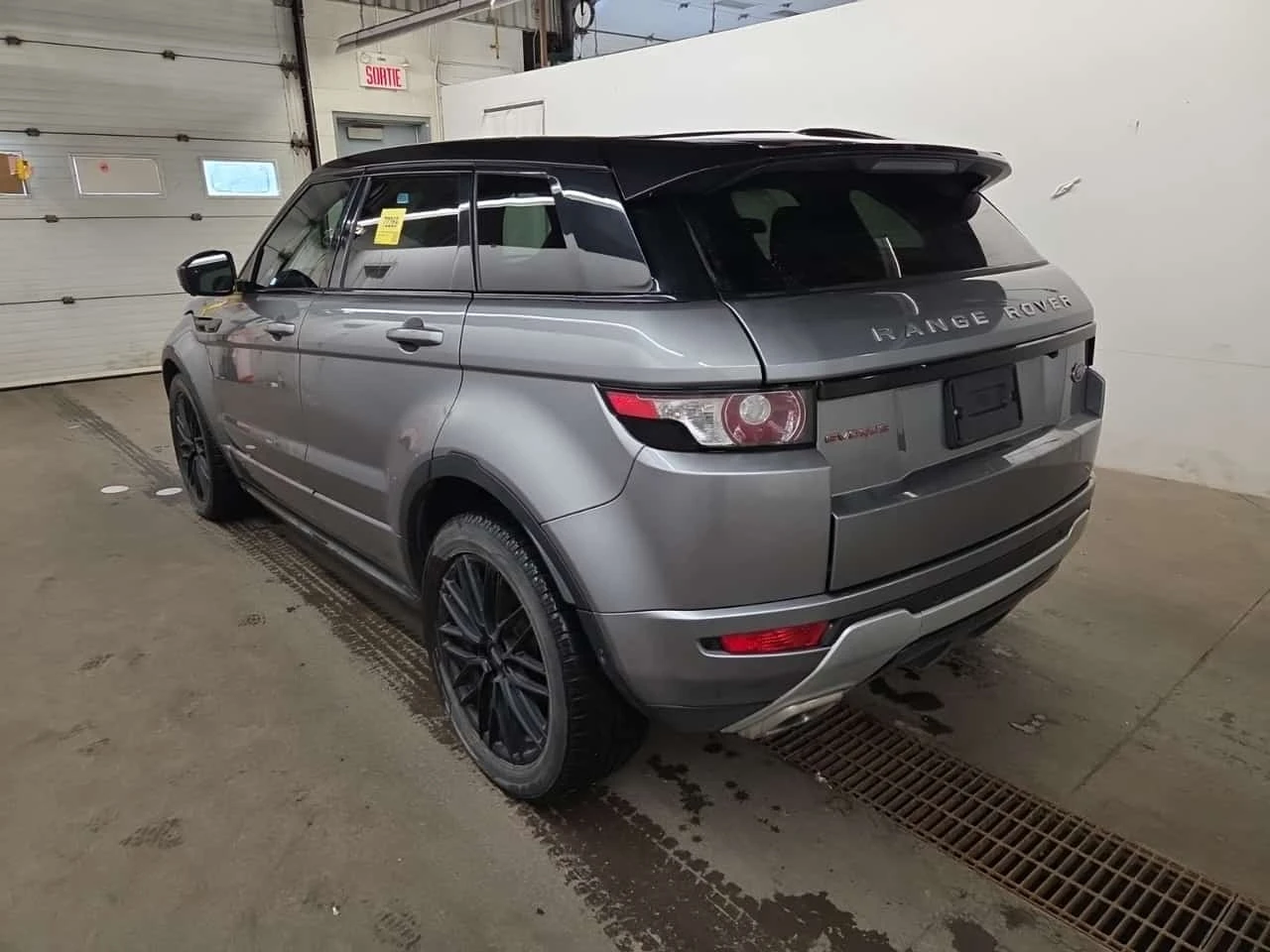 Land Rover Range Rover Evoque DYNAMIC| MERIDIAN| PANO| ПОДГРЕВИ| , снимка 4 - Автомобили и джипове - 56164893
