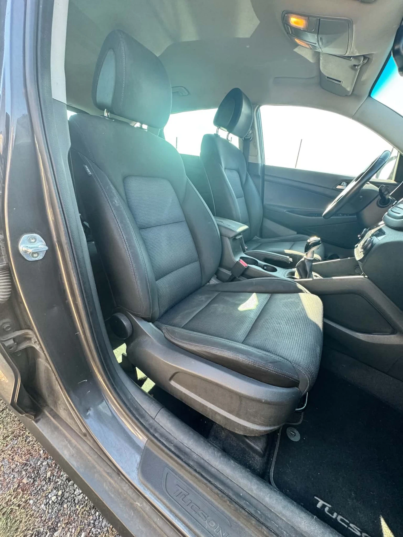 Hyundai Tucson 1.7 CRDI creative, снимка 7 - Автомобили и джипове - 56661941