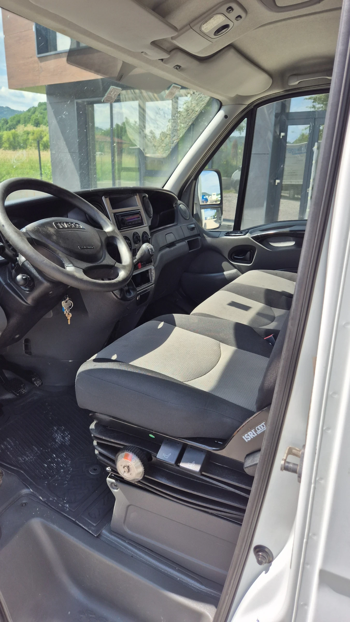 Iveco Daily 45c17* 3.5тона* 5.30метра.ЩОРА* КЛИМА* , снимка 9 - Бусове и автобуси - 54635050