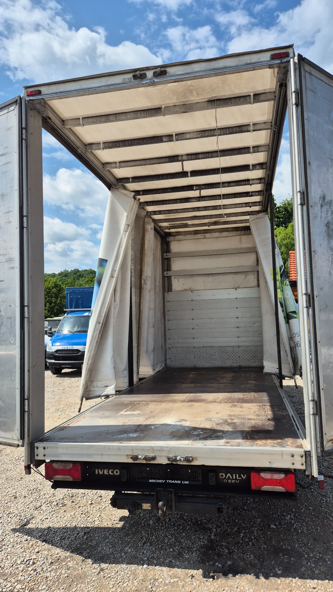 Iveco Daily 45c17* 3.5тона* 5.30метра.ЩОРА* КЛИМА* , снимка 8 - Бусове и автобуси - 54635050