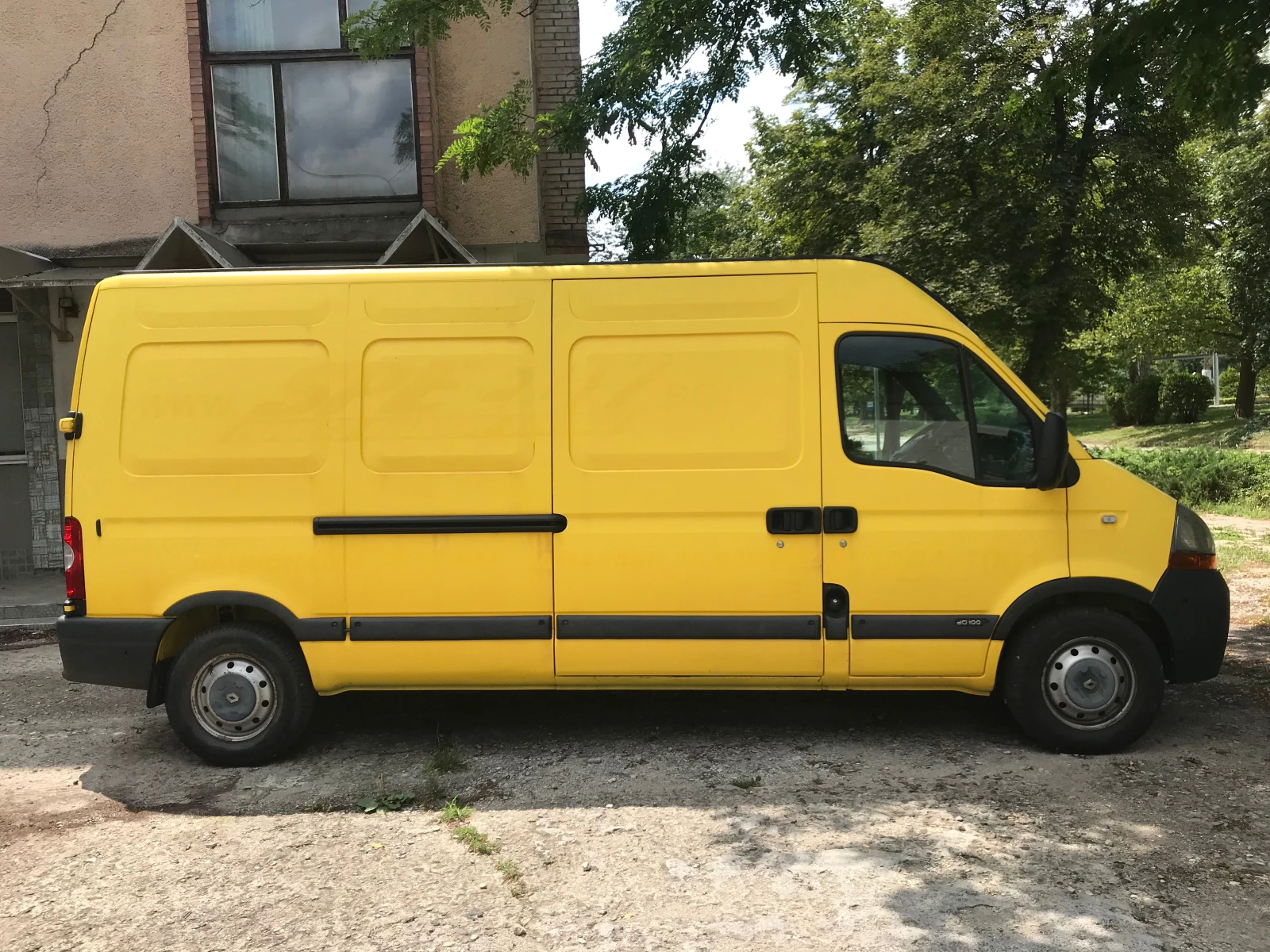 Renault Master 2.5 dci100