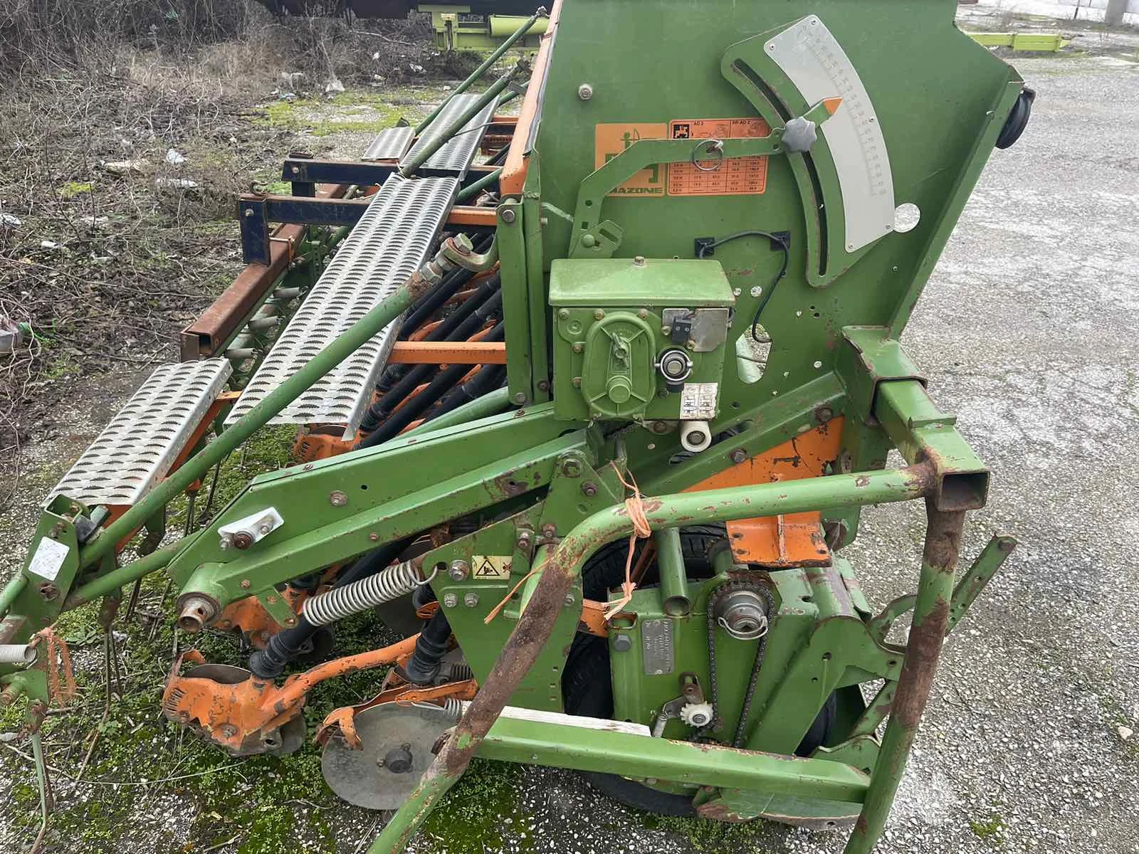 Сеялка Amazone AD402, снимка 11 - Селскостопанска техника - 55372933