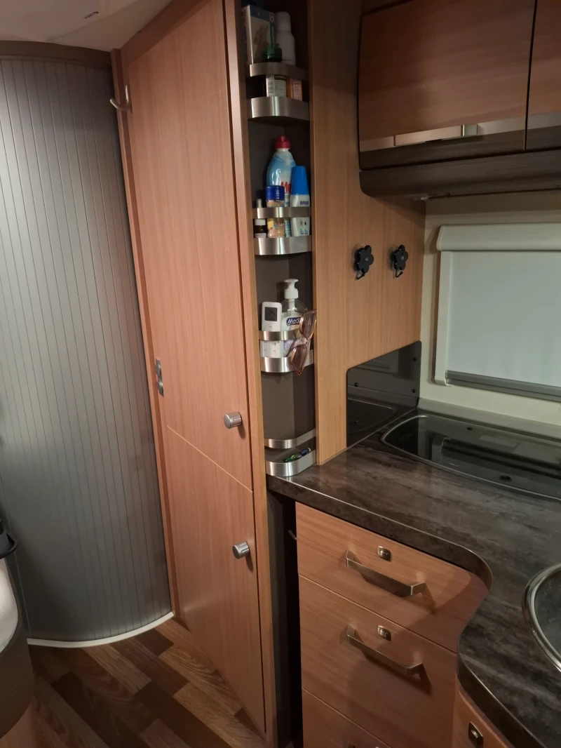 Кемпер Knaus SKY WAVE 650 MF, снимка 10 - Каравани и кемпери - 53126282